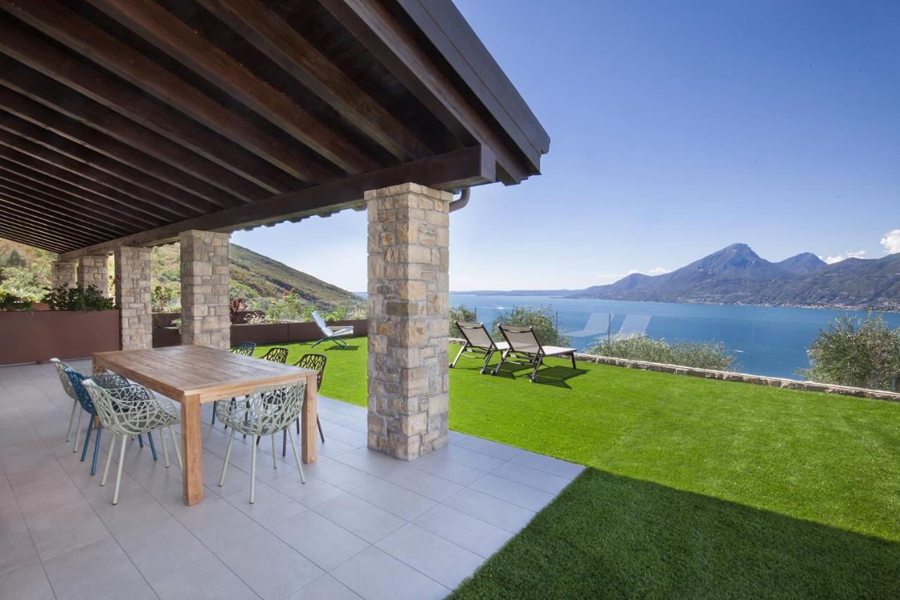 Villa Divina - Apt Icona Con Piscina E Vista Lago Castelletto Di Brenzone Luaran gambar