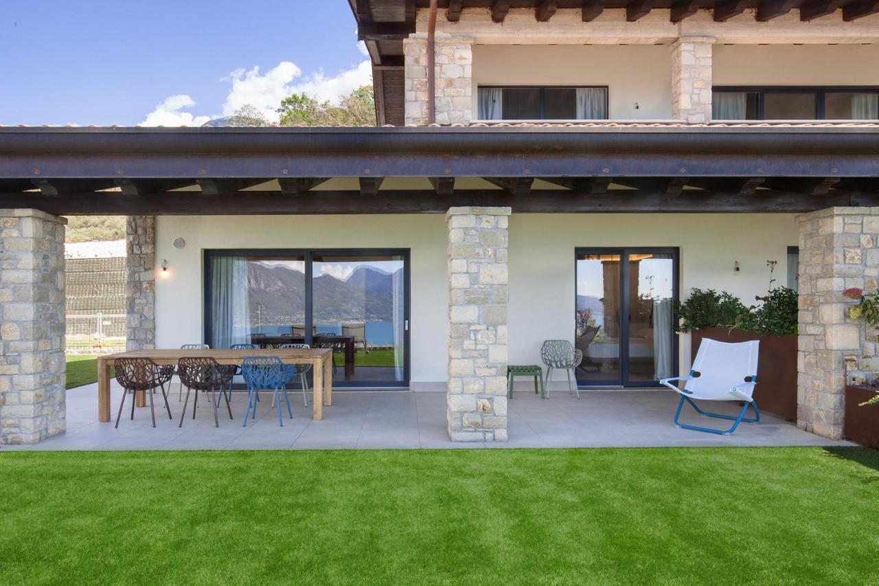 Villa Divina - Apt Icona Con Piscina E Vista Lago Castelletto Di Brenzone Luaran gambar