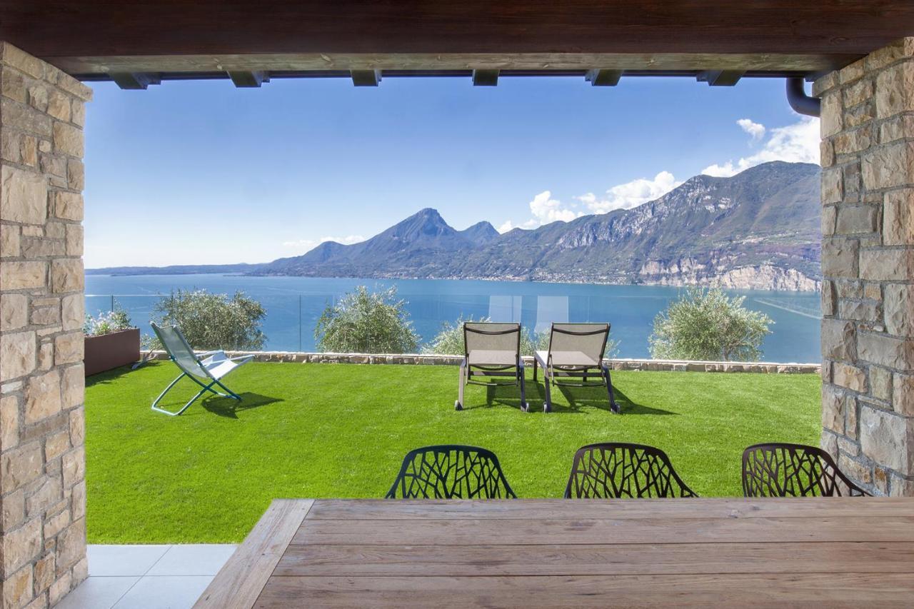 Villa Divina - Apt Icona Con Piscina E Vista Lago Castelletto Di Brenzone Luaran gambar